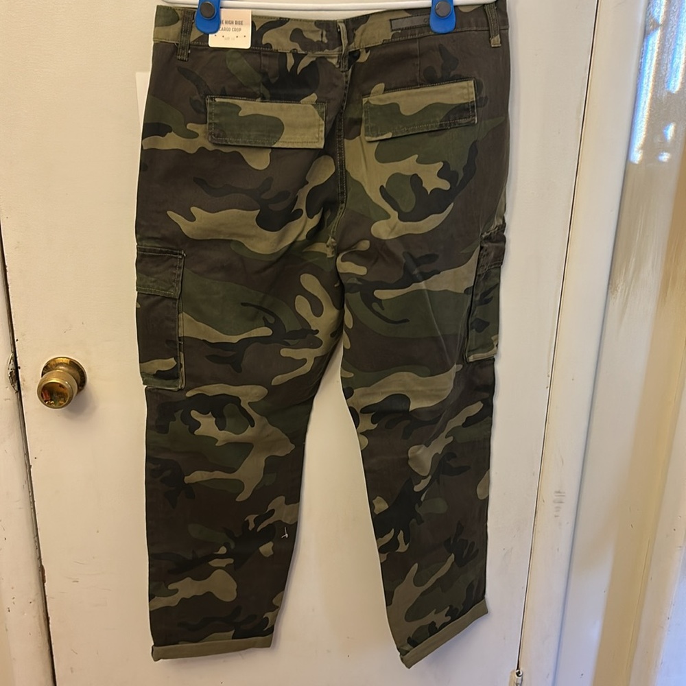 Cello Women’s Camo Cargo Pants Green Size 11 NWT - Picture 6 of 9